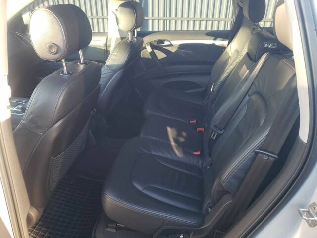 Серый Ауди Ку 7, объемом двигателя 3 л и пробегом 296 тыс. км за 13500 $, фото 2 на Automoto.ua