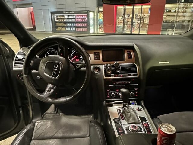 Серый Ауди Ку 7, объемом двигателя 3 л и пробегом 310 тыс. км за 6800 $, фото 5 на Automoto.ua