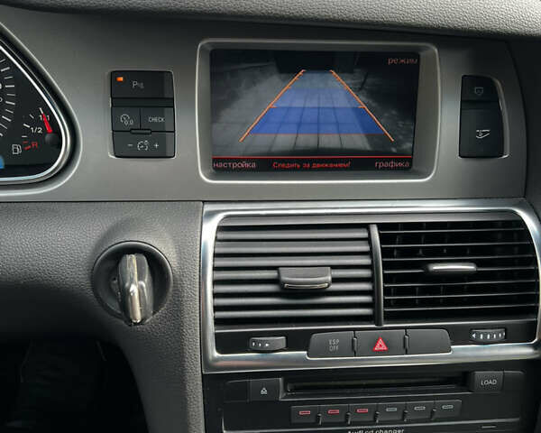 Серый Ауди Ку 7, объемом двигателя 3 л и пробегом 340 тыс. км за 13200 $, фото 77 на Automoto.ua