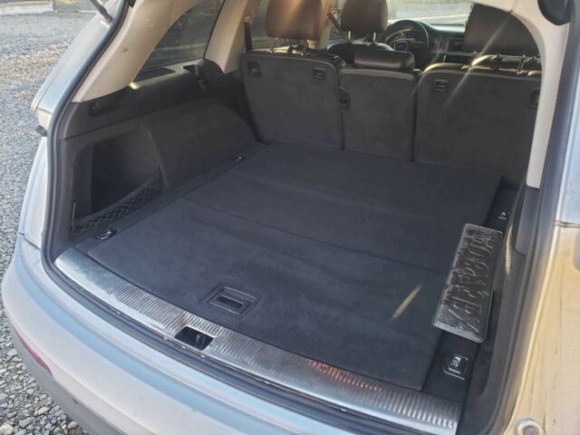 Серый Ауди Ку 7, объемом двигателя 3 л и пробегом 296 тыс. км за 13500 $, фото 3 на Automoto.ua