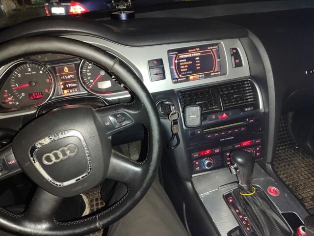 Сірий Ауді Ку 7, об'ємом двигуна 3 л та пробігом 260 тис. км за 5000 $, фото 6 на Automoto.ua