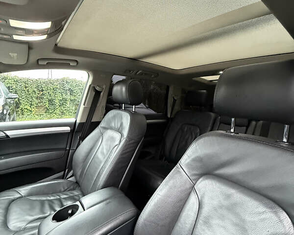 Серый Ауди Ку 7, объемом двигателя 4.2 л и пробегом 251 тыс. км за 11750 $, фото 16 на Automoto.ua