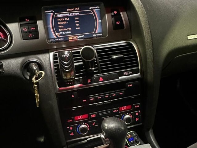 Серый Ауди Ку 7, объемом двигателя 3 л и пробегом 310 тыс. км за 6800 $, фото 10 на Automoto.ua