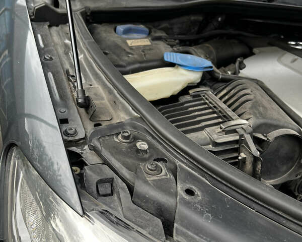 Серый Ауди Ку 7, объемом двигателя 3 л и пробегом 340 тыс. км за 13200 $, фото 50 на Automoto.ua