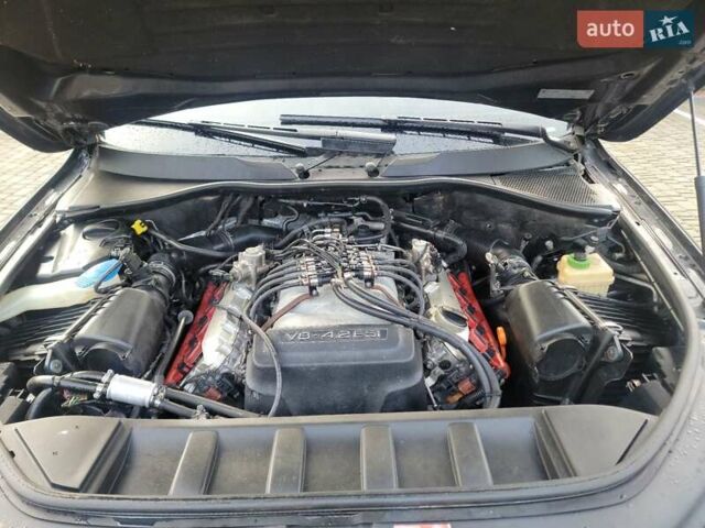 Серый Ауди Ку 7, объемом двигателя 4.16 л и пробегом 288 тыс. км за 9999 $, фото 46 на Automoto.ua