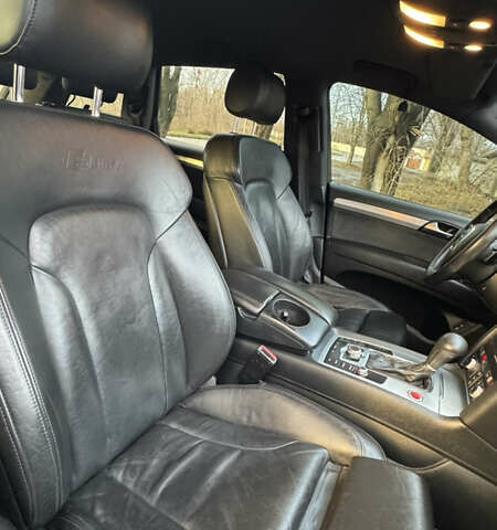 Сірий Ауді Ку 7, об'ємом двигуна 3 л та пробігом 243 тис. км за 14000 $, фото 5 на Automoto.ua