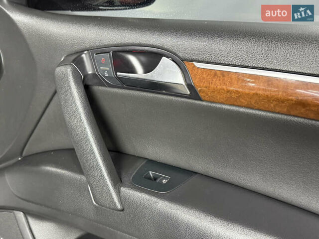 Серый Ауди Ку 7, объемом двигателя 3.6 л и пробегом 190 тыс. км за 11700 $, фото 26 на Automoto.ua