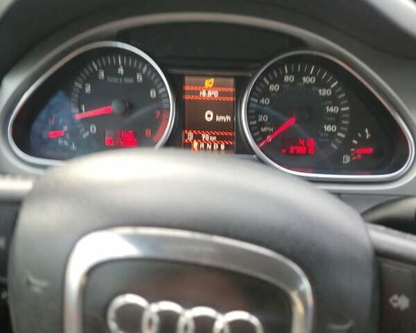 Серый Ауди Ку 7, объемом двигателя 4.16 л и пробегом 288 тыс. км за 9999 $, фото 39 на Automoto.ua