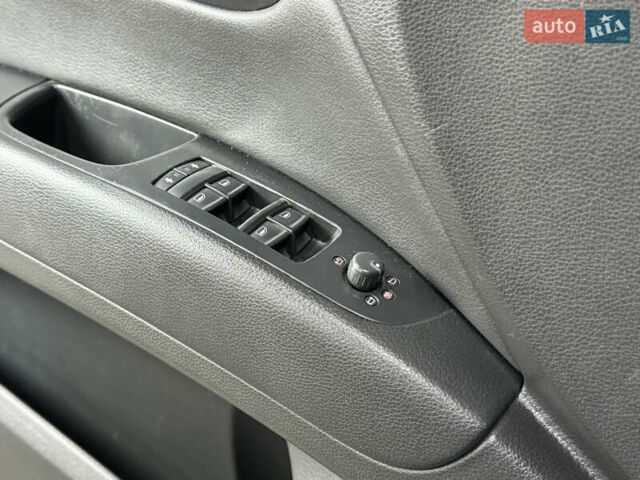 Серый Ауди Ку 7, объемом двигателя 3.6 л и пробегом 190 тыс. км за 11700 $, фото 14 на Automoto.ua