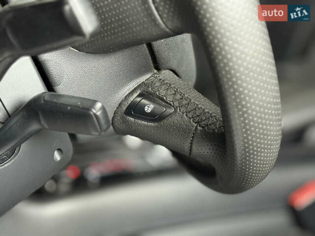 Серый Ауди Ку 7, объемом двигателя 3.6 л и пробегом 190 тыс. км за 11700 $, фото 17 на Automoto.ua