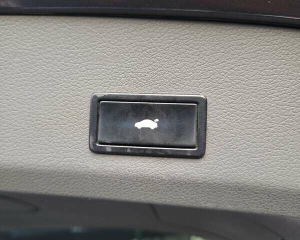 Серый Ауди Ку 7, объемом двигателя 4.16 л и пробегом 288 тыс. км за 9999 $, фото 44 на Automoto.ua