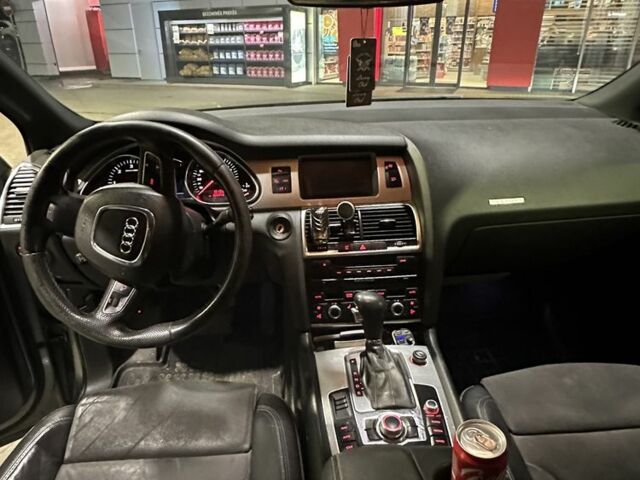 Серый Ауди Ку 7, объемом двигателя 3 л и пробегом 310 тыс. км за 6800 $, фото 6 на Automoto.ua