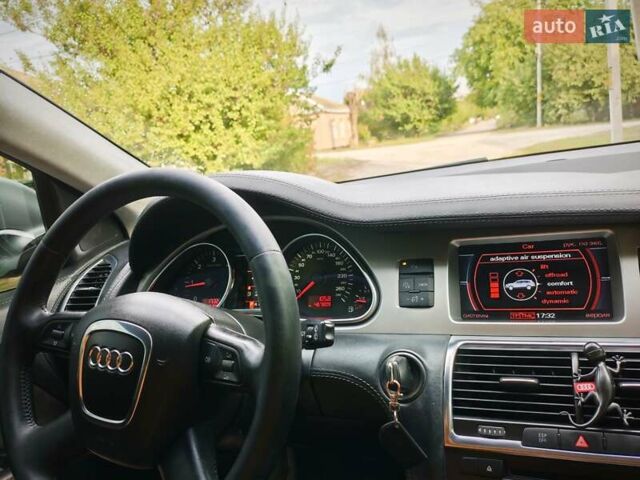 Сірий Ауді Ку 7, об'ємом двигуна 3 л та пробігом 467 тис. км за 14700 $, фото 21 на Automoto.ua