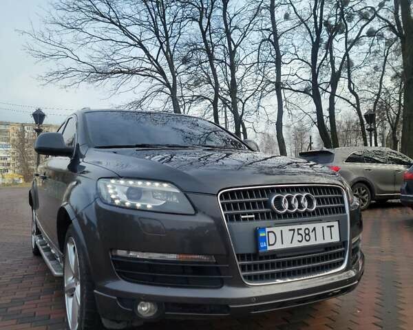 Серый Ауди Ку 7, объемом двигателя 4.16 л и пробегом 288 тыс. км за 9999 $, фото 2 на Automoto.ua