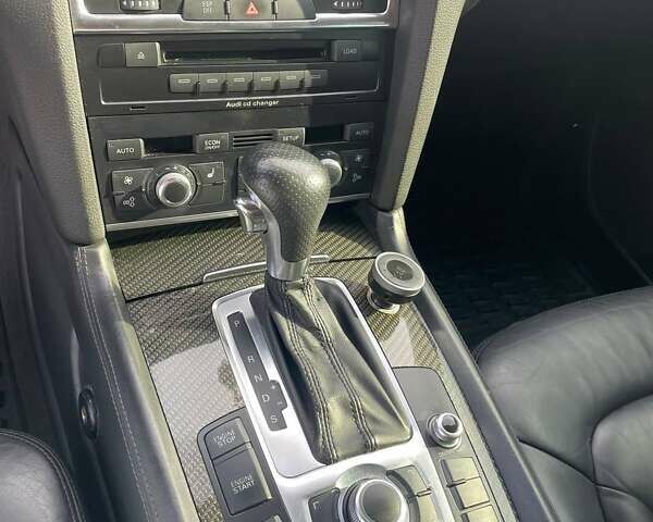 Серый Ауди Ку 7, объемом двигателя 4.13 л и пробегом 308 тыс. км за 21500 $, фото 16 на Automoto.ua