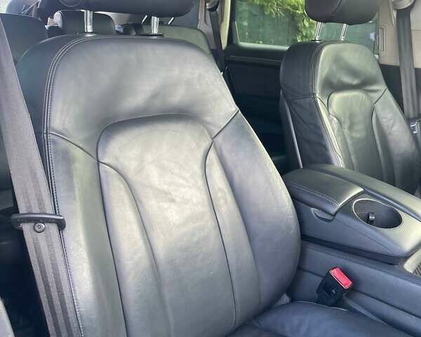 Серый Ауди Ку 7, объемом двигателя 4.13 л и пробегом 308 тыс. км за 21500 $, фото 26 на Automoto.ua