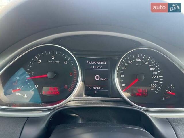 Серый Ауди Ку 7, объемом двигателя 4.13 л и пробегом 308 тыс. км за 21500 $, фото 3 на Automoto.ua