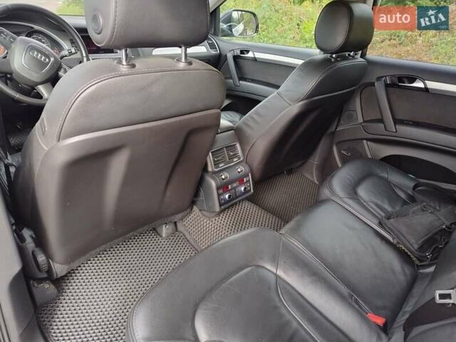 Серый Ауди Ку 7, объемом двигателя 3.6 л и пробегом 300 тыс. км за 12000 $, фото 1 на Automoto.ua