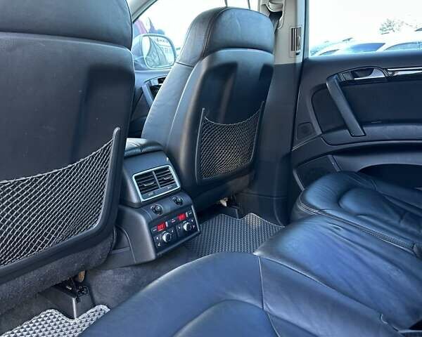 Сірий Ауді Ку 7, об'ємом двигуна 3 л та пробігом 252 тис. км за 12500 $, фото 12 на Automoto.ua