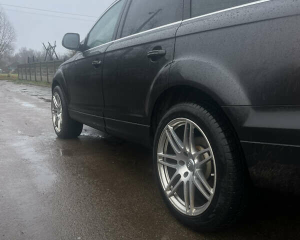 Серый Ауди Ку 7, объемом двигателя 3.6 л и пробегом 305 тыс. км за 12700 $, фото 9 на Automoto.ua