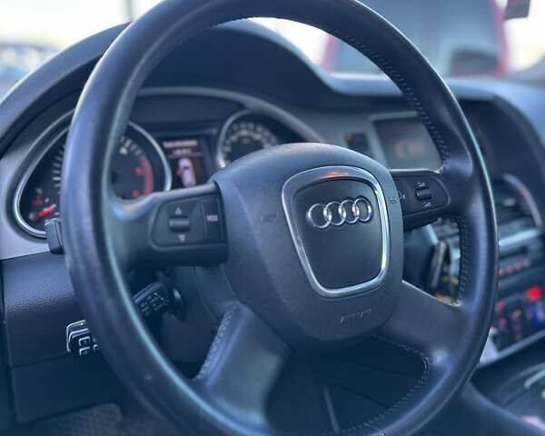 Сірий Ауді Ку 7, об'ємом двигуна 3 л та пробігом 252 тис. км за 12500 $, фото 13 на Automoto.ua