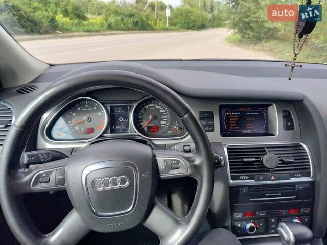 Сірий Ауді Ку 7, об'ємом двигуна 3.6 л та пробігом 300 тис. км за 14000 $, фото 2 на Automoto.ua