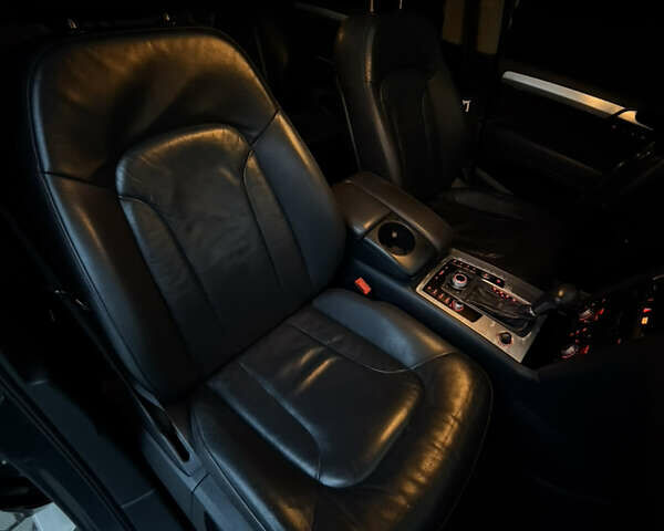 Сірий Ауді Ку 7, об'ємом двигуна 3 л та пробігом 290 тис. км за 15300 $, фото 76 на Automoto.ua