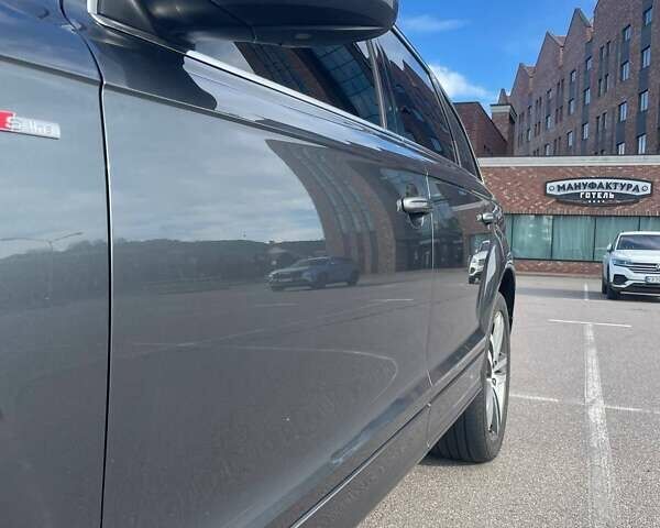 Серый Ауди Ку 7, объемом двигателя 4.13 л и пробегом 308 тыс. км за 21500 $, фото 4 на Automoto.ua