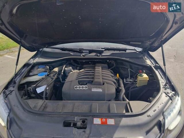 Серый Ауди Ку 7, объемом двигателя 3.6 л и пробегом 300 тыс. км за 12000 $, фото 3 на Automoto.ua