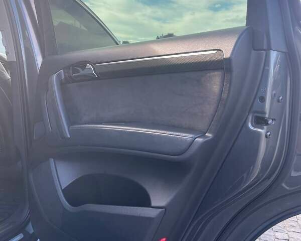 Серый Ауди Ку 7, объемом двигателя 4.13 л и пробегом 308 тыс. км за 21500 $, фото 25 на Automoto.ua