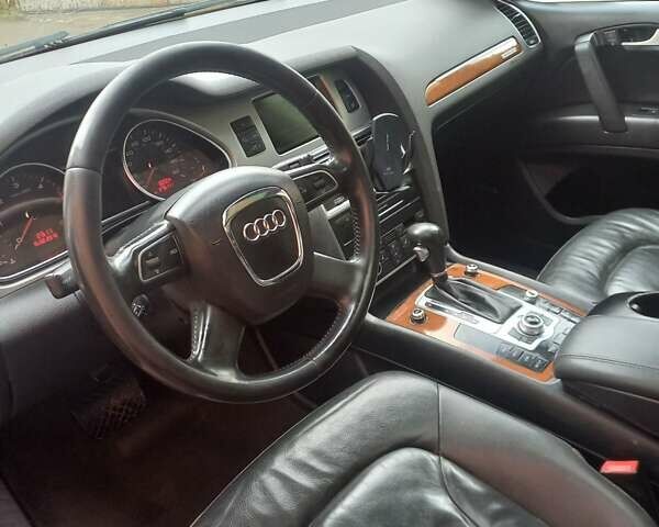 Ауди Ку 7 2009 в Черновцах на Automoto.ua Серый Ауди Ку 7, объемом двигателя 2.97 л и пробегом 278 тыс. км за 14800 $, фото 21 на Automoto.ua