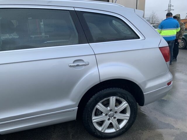 Ауди Ку 7 2009 в Мостисках на Automoto.ua Серый Ауди Ку 7, объемом двигателя 3 л и пробегом 480 тыс. км за 10500 $, фото 9 на Automoto.ua