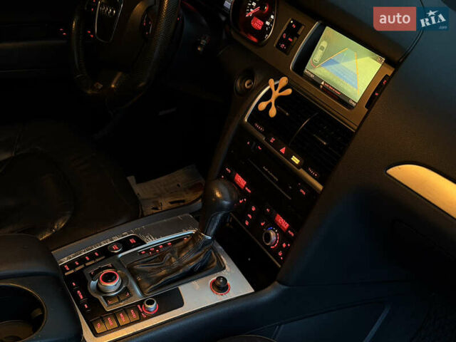 Сірий Ауді Ку 7, об'ємом двигуна 3 л та пробігом 290 тис. км за 15300 $, фото 81 на Automoto.ua