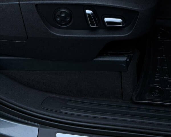 Сірий Ауді Ку 7, об'ємом двигуна 3 л та пробігом 290 тис. км за 15300 $, фото 71 на Automoto.ua