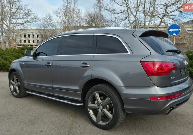 Сірий Ауді Ку 7, об'ємом двигуна 2.97 л та пробігом 320 тис. км за 18000 $, фото 41 на Automoto.ua
