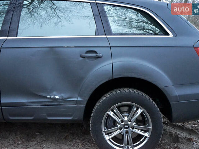 Серый Ауди Ку 7, объемом двигателя 4.13 л и пробегом 280 тыс. км за 14899 $, фото 7 на Automoto.ua