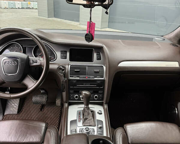 Сірий Ауді Ку 7, об'ємом двигуна 2.97 л та пробігом 256 тис. км за 18500 $, фото 13 на Automoto.ua