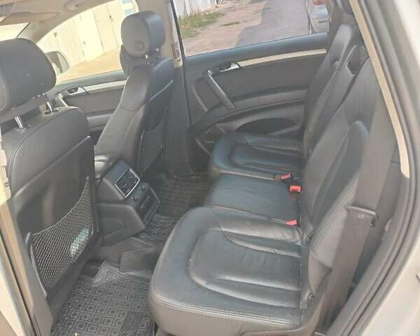 Ауди Ку 7 2010 в Измаиле на Automoto.ua Серый Ауди Ку 7, объемом двигателя 2.97 л и пробегом 198 тыс. км за 18200 $, фото 1 на Automoto.ua