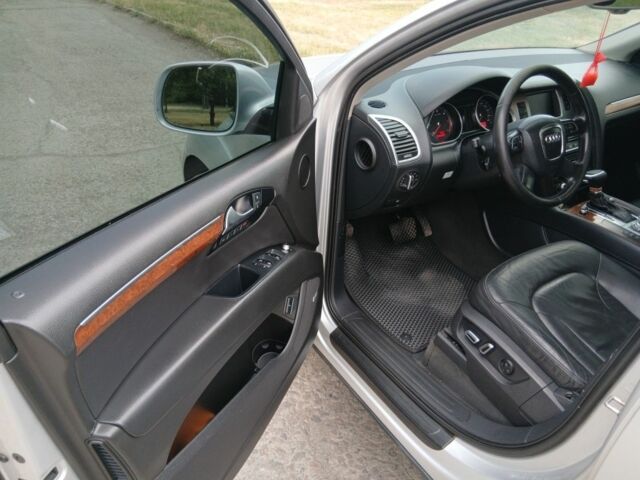 Серый Ауди Ку 7, объемом двигателя 3 л и пробегом 235 тыс. км за 16500 $, фото 6 на Automoto.ua