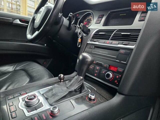 Серый Ауди Ку 7, объемом двигателя 2.97 л и пробегом 400 тыс. км за 11999 $, фото 36 на Automoto.ua