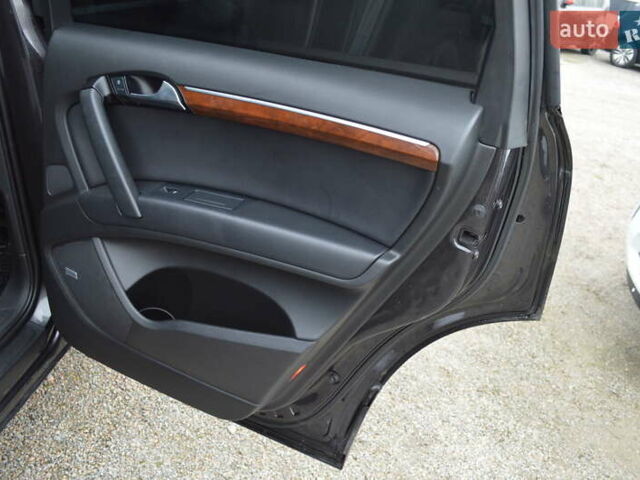 Серый Ауди Ку 7, объемом двигателя 2.97 л и пробегом 241 тыс. км за 16500 $, фото 27 на Automoto.ua