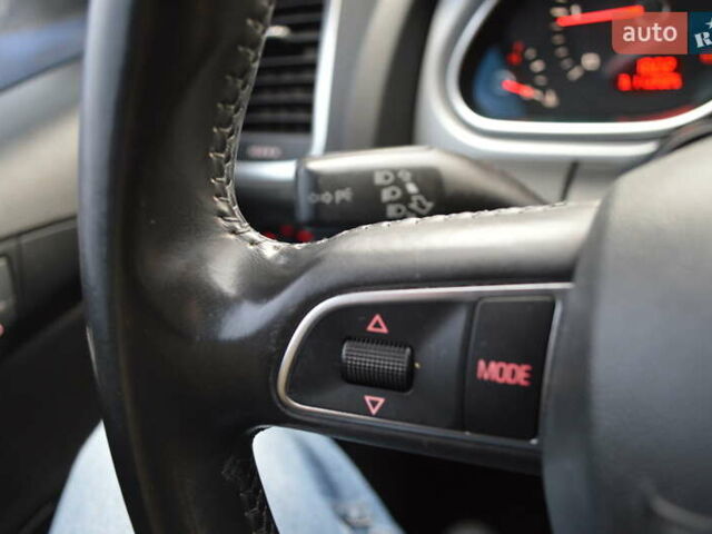 Серый Ауди Ку 7, объемом двигателя 2.97 л и пробегом 241 тыс. км за 16500 $, фото 40 на Automoto.ua