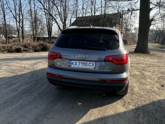 Сірий Ауді Ку 7, об'ємом двигуна 3 л та пробігом 240 тис. км за 15500 $, фото 4 на Automoto.ua