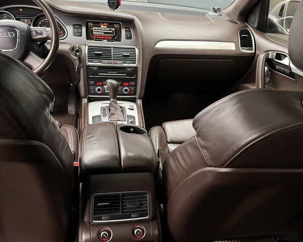 Сірий Ауді Ку 7, об'ємом двигуна 2.97 л та пробігом 256 тис. км за 18500 $, фото 30 на Automoto.ua