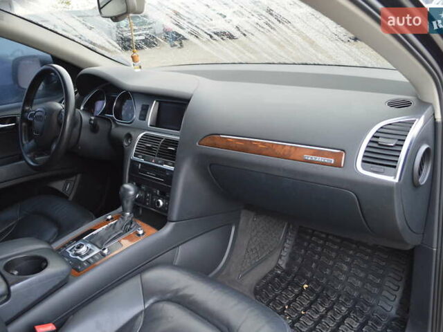 Серый Ауди Ку 7, объемом двигателя 2.97 л и пробегом 241 тыс. км за 16500 $, фото 31 на Automoto.ua