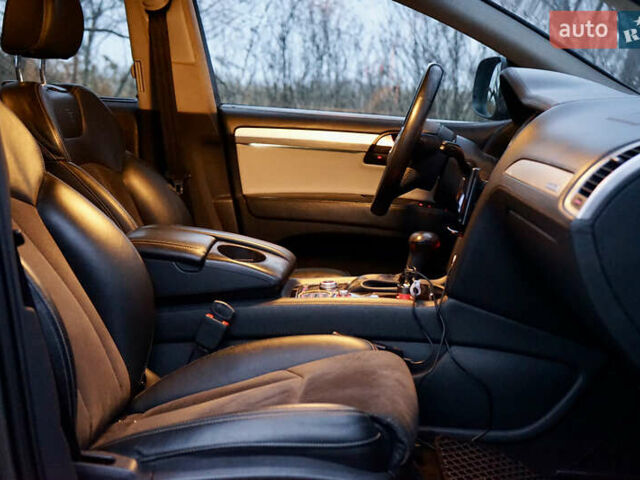 Серый Ауди Ку 7, объемом двигателя 4.13 л и пробегом 280 тыс. км за 14899 $, фото 17 на Automoto.ua