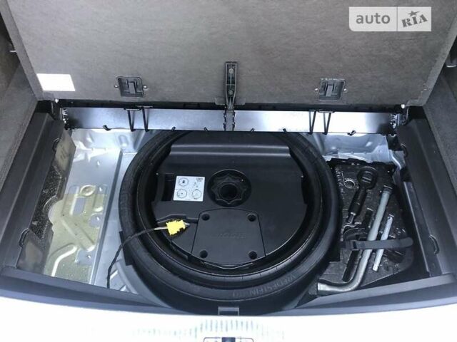 Ауди Ку 7 2010 в Ивано-Франковске на Automoto.ua Серый Ауди Ку 7, объемом двигателя 2.97 л и пробегом 343 тыс. км за 16200 $, фото 21 на Automoto.ua