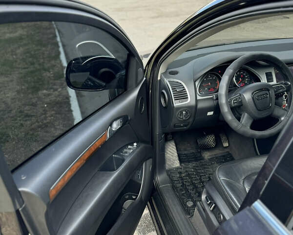 Сірий Ауді Ку 7, об'ємом двигуна 2.97 л та пробігом 241 тис. км за 16499 $, фото 9 на Automoto.ua