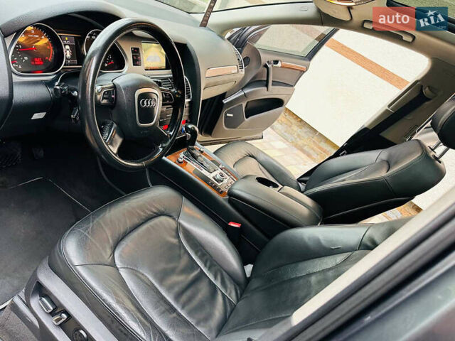 Сірий Ауді Ку 7, об'ємом двигуна 3 л та пробігом 210 тис. км за 14600 $, фото 67 на Automoto.ua