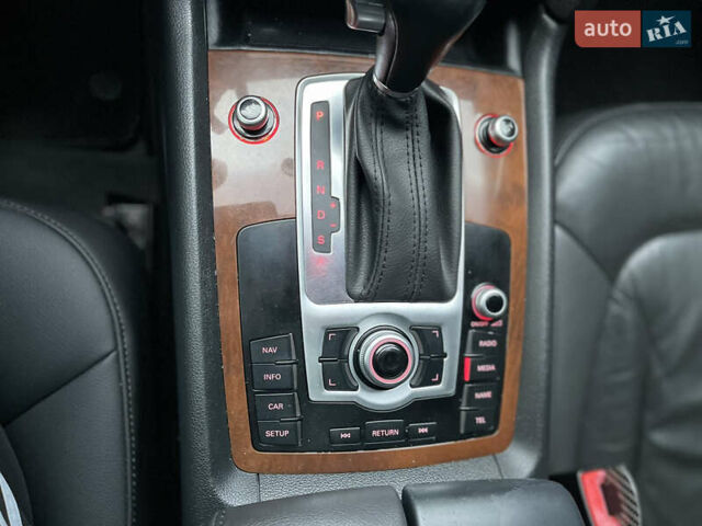 Серый Ауди Ку 7, объемом двигателя 2.97 л и пробегом 270 тыс. км за 15300 $, фото 18 на Automoto.ua